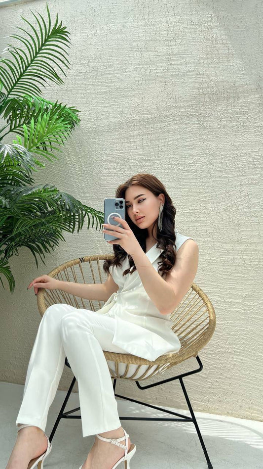 Stretchy Crepe Straight Pants - White - LussoCA