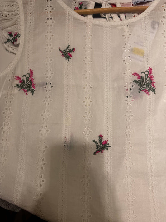 Embroidery ruffle sleeve blouse-white