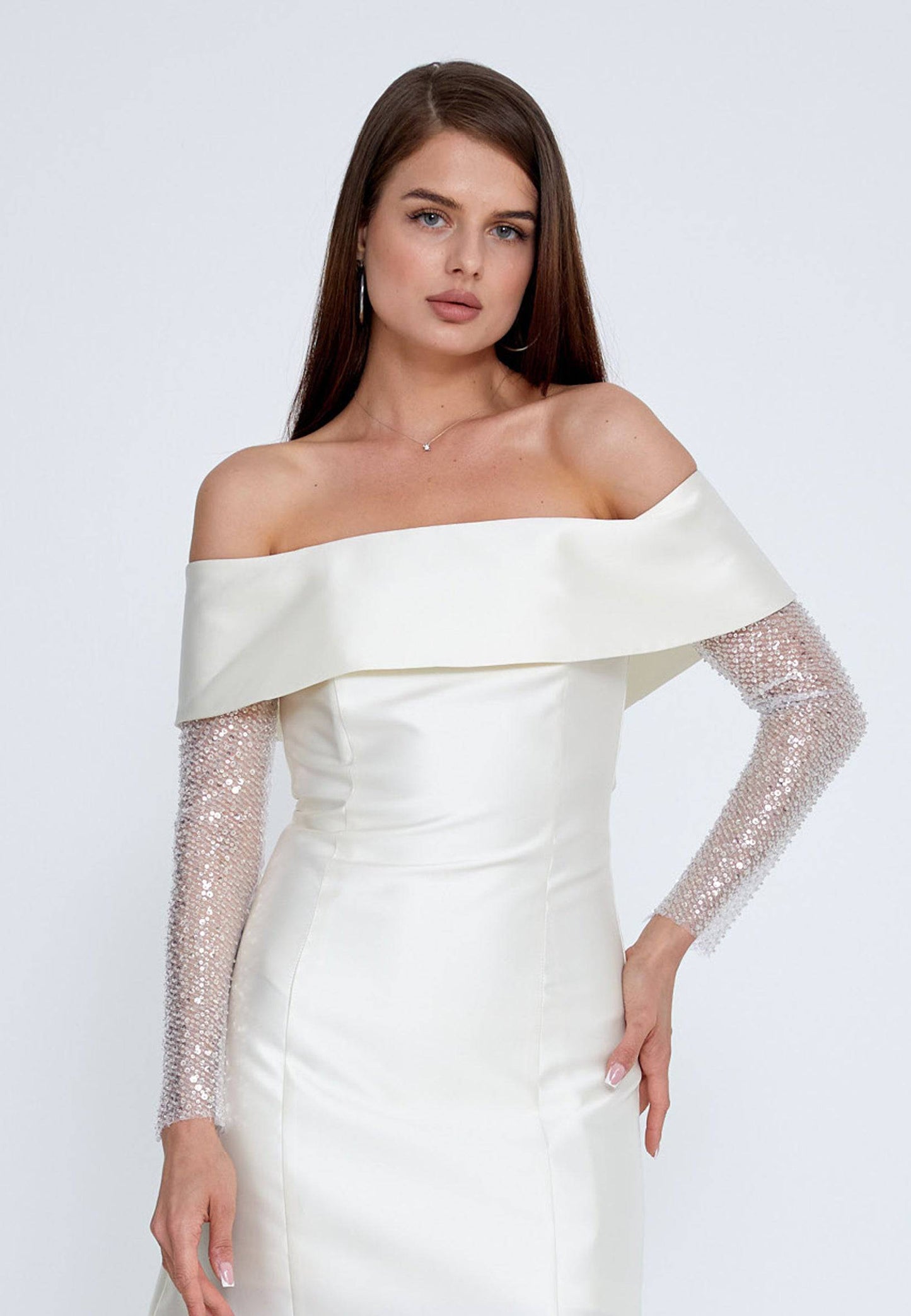 Off white short dress with sequin sleeve - LussoCA