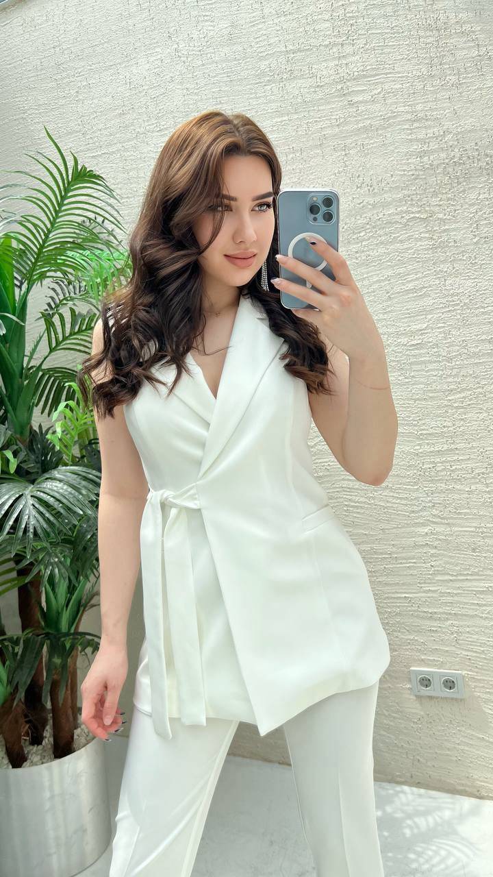 Stretchy Crepe Straight Pants - White - LussoCA