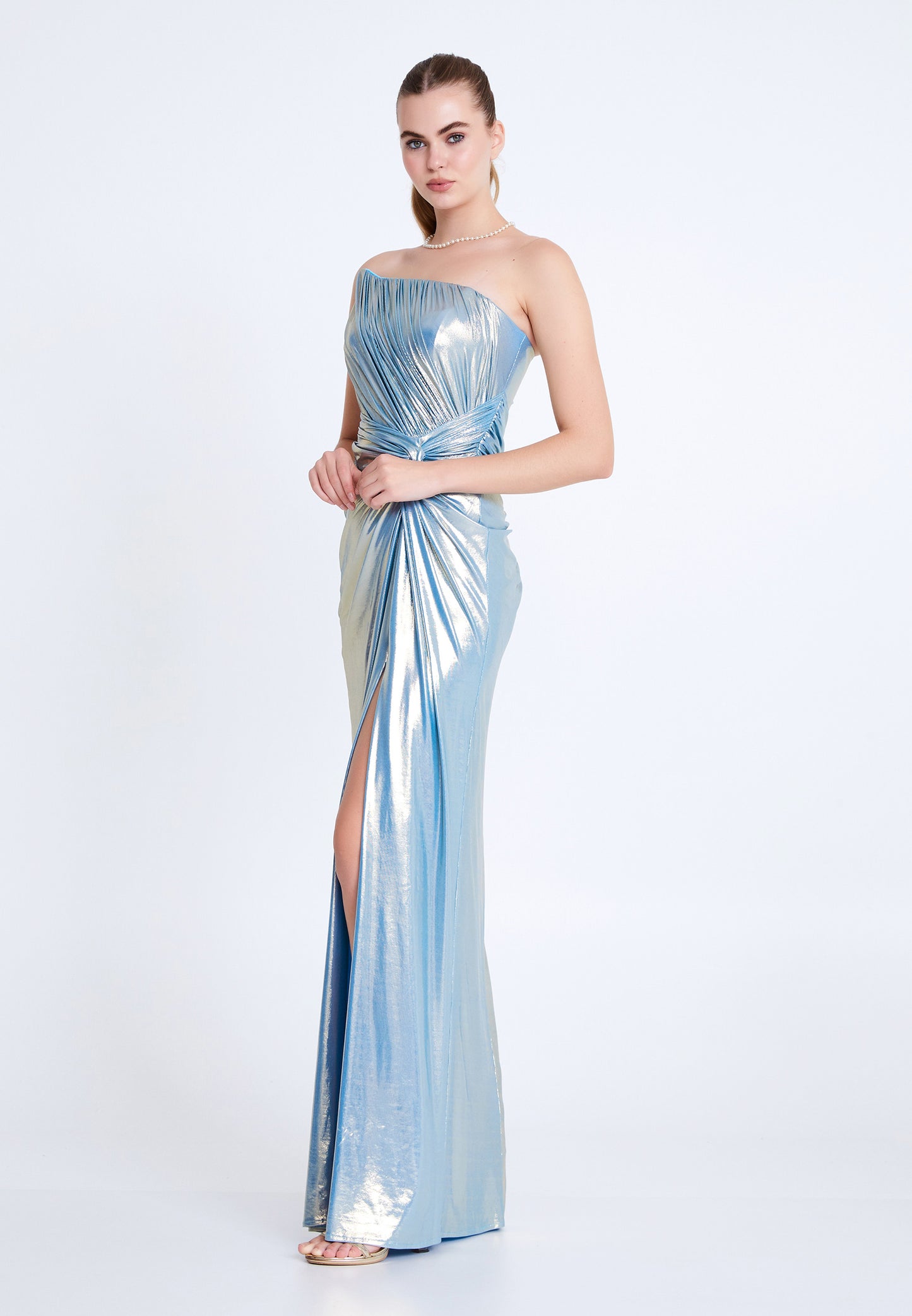 Floor-length one-shoulder metallic dress with slit – side view