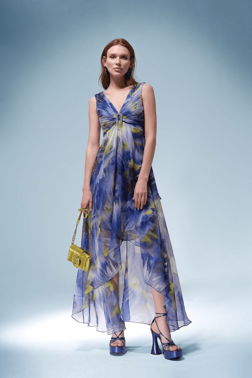 Elegant and lightweight dress for beach weddings and homecomings