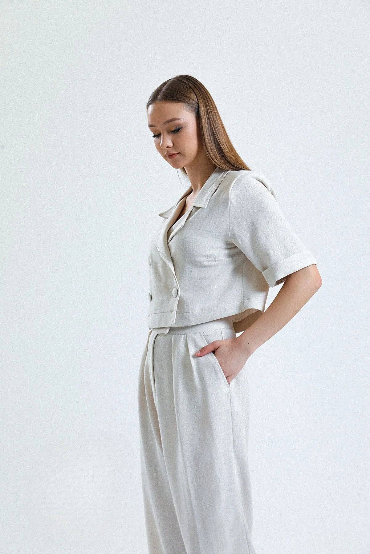 4 Button Double Breast Crop Blazer - Begie - LussoCA