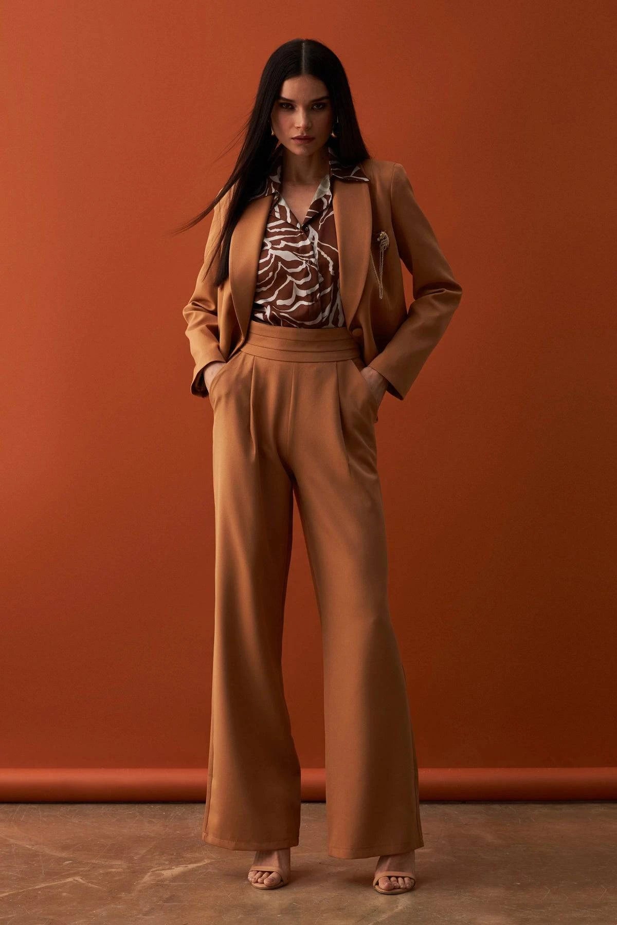 Waist Detailed Pocket Crepe Trousers - Camel - LussoCA