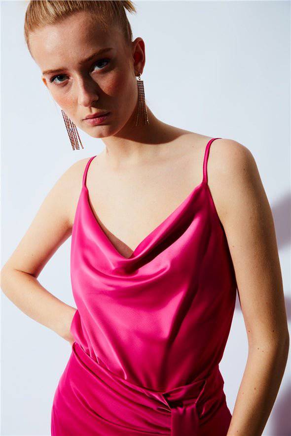 Plunging Neck Satin Cami - Pink - LussoCA