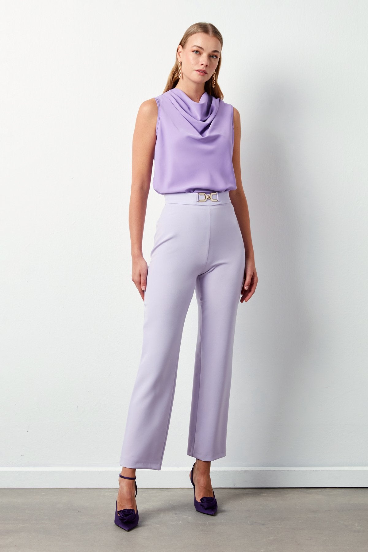 Double Chain Accessory Detailed Trousers - Lilac