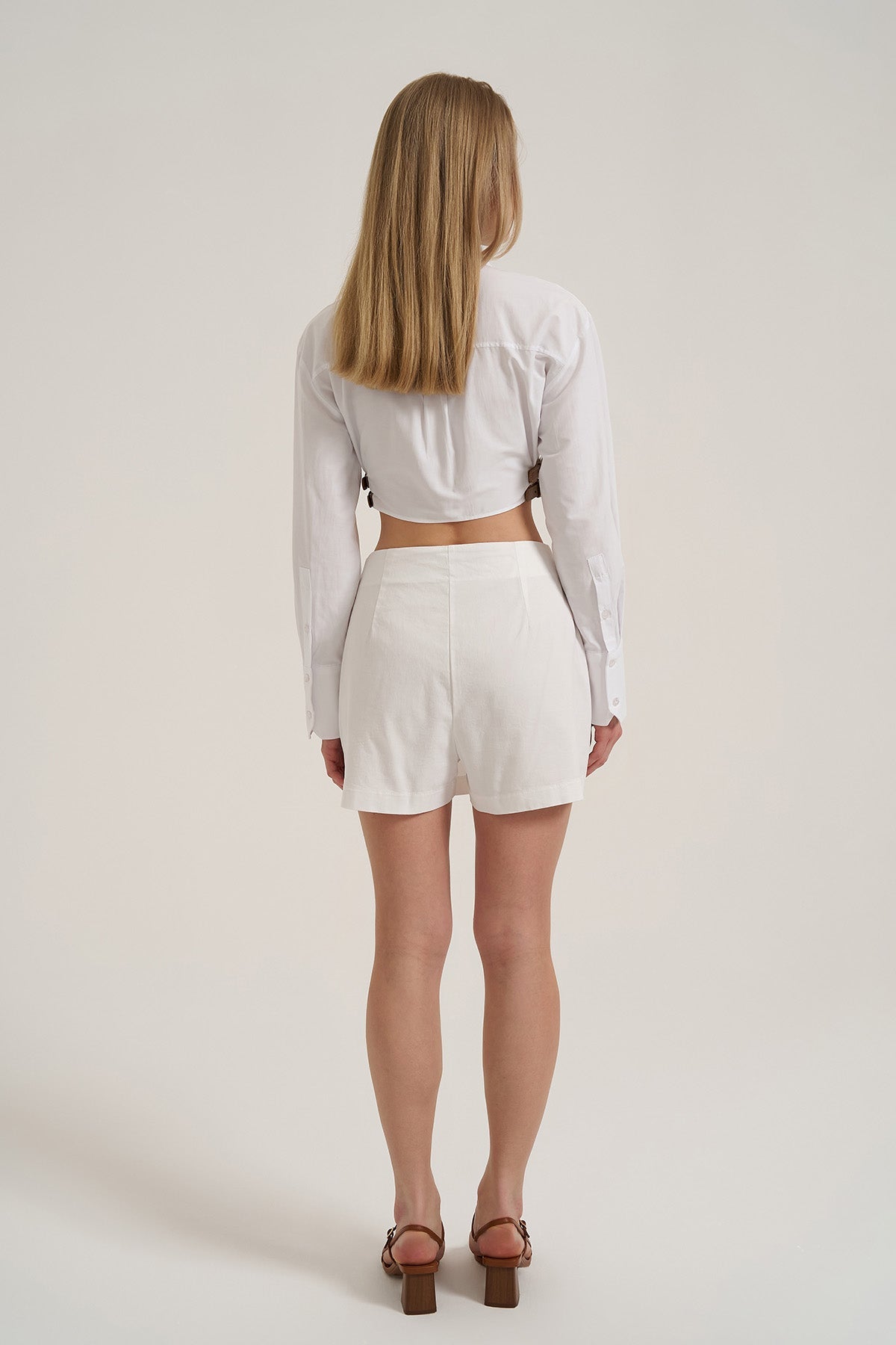 Pleated Mini Short Skirt with Belt Accessory - White - LussoCA