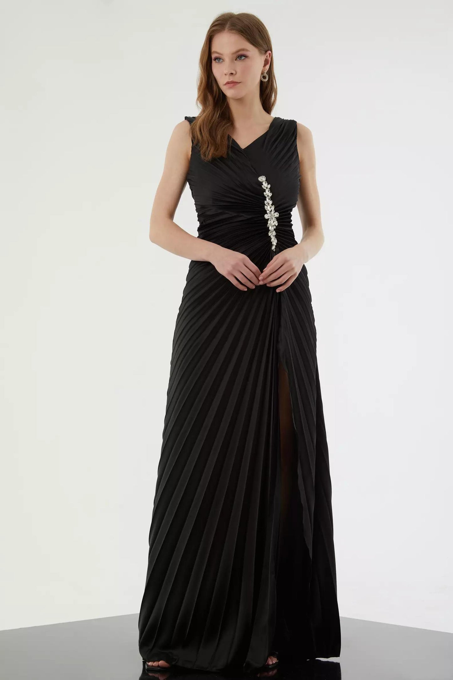 Satin Sleeveless Pleated Maxi Dress - Black