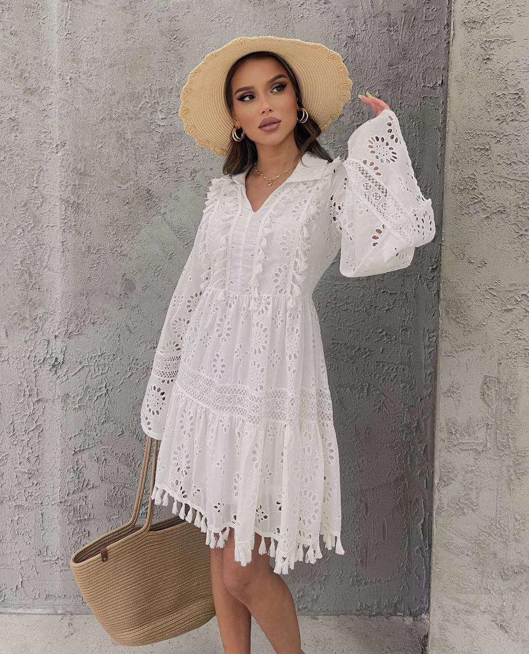 Eyelet short dress with long sleeve - LussoCA