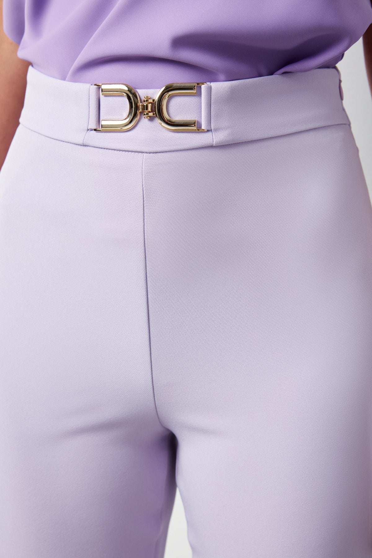 Double Chain Accessory Detailed Trousers - Lilac