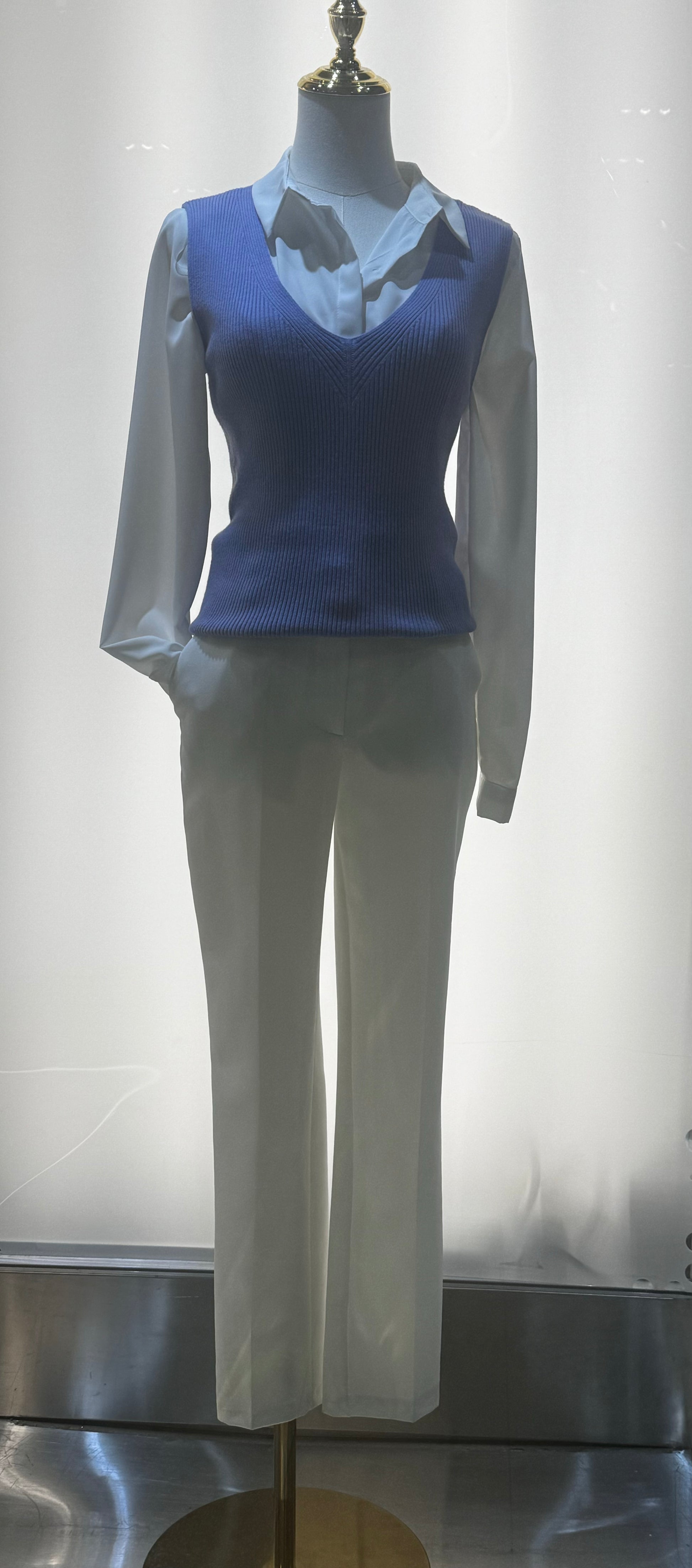 V-Neck Knitwear Sleeveless Top in Lavender – women's top by Lusso