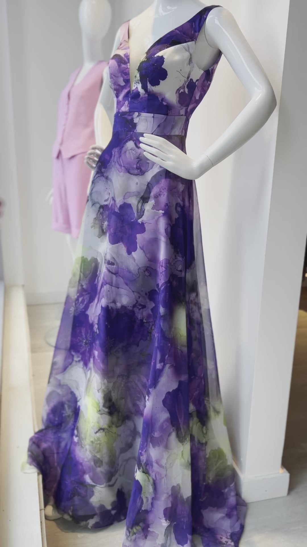 Stylish and comfortable maxi length dress