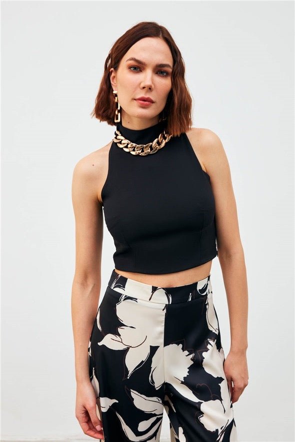 Crop Top with Gold Chain - Black - LussoCA